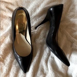 Michael Kors Black Pumps